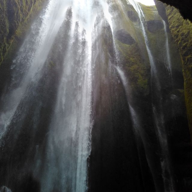 A trek to Seljalandfoss