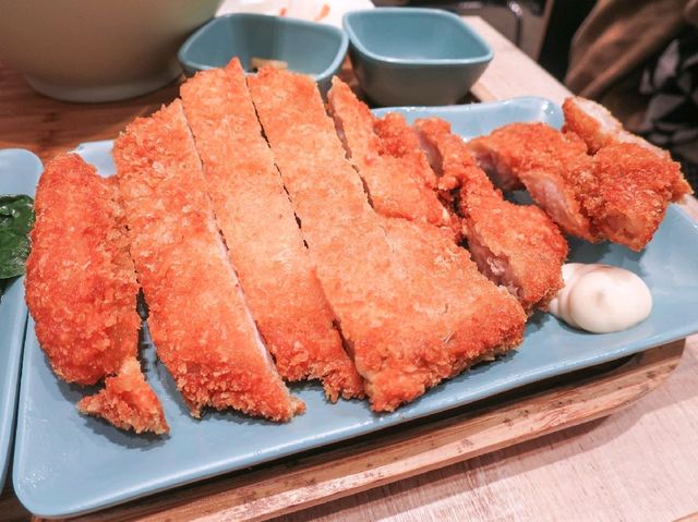 家庭風味,熱辣辣暖身花膠雞湯米線 家庭風味,熱辣辣暖身花膠雞湯米線