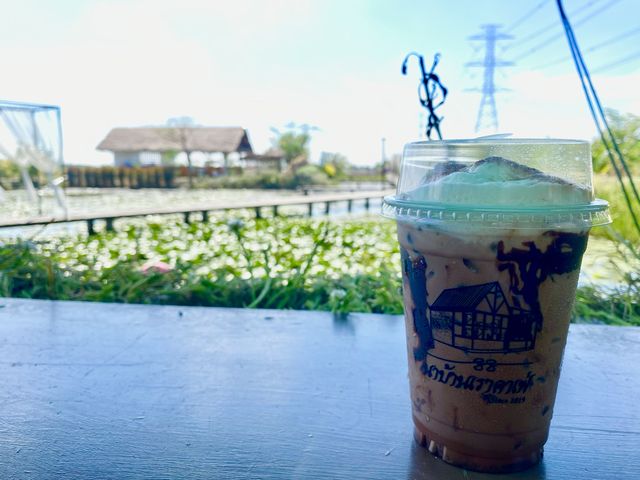 นาบ้านเรา คาเฟ่ มุมถ่ายรูปเยอะ