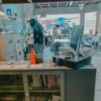 คาเฟ่ออฟฟิตยุค 80s