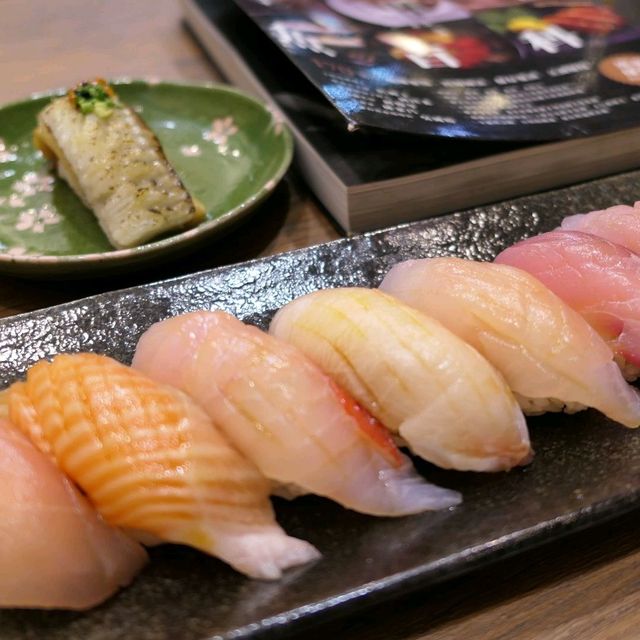 板橋生魚片推薦 師傅每日精選漁獲，吃得到罕見魚種