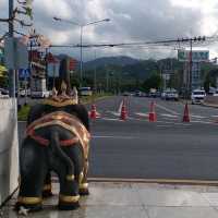 เพื่อนบอกลง"ท่าเรือ"ไม่ต้อง.งง.(จริงๆ=อนุสาวรีย์)