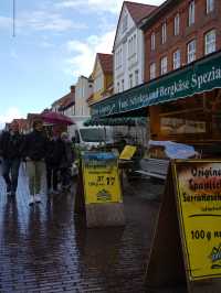 🇩🇪 漢諾威附近的小鎮—Nienburg (Weser) Wochenmarkt 每週市場