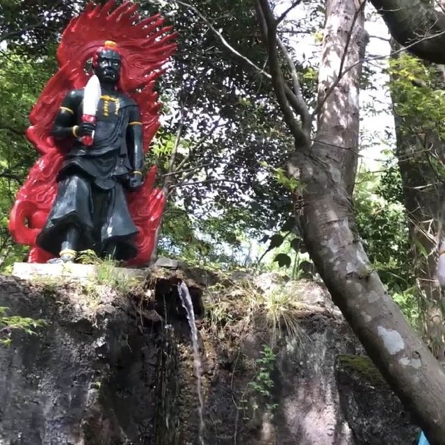 世にも奇妙な公園