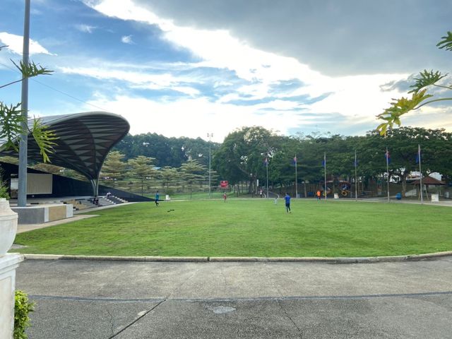 Nice inner-city landscaped park