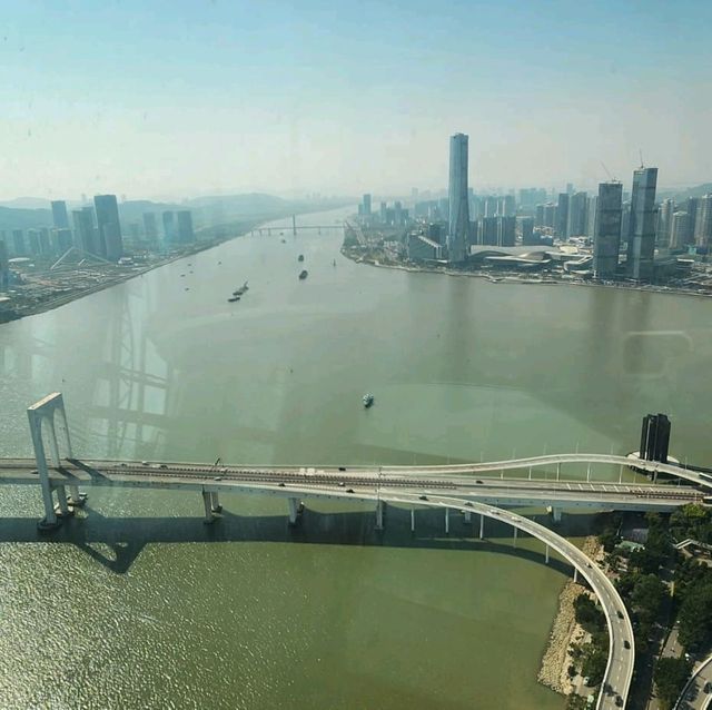 61 層樓高的澳門塔
