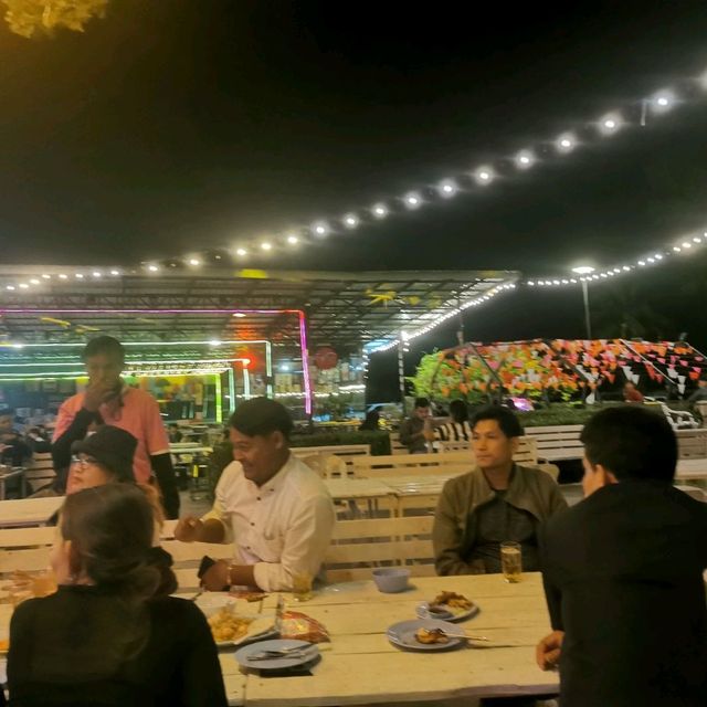 ร้านนั่งชิลล์ดนตรีสดแห่งเดียวกระสัง จ.บุรีรัมย์ ร้านนั่งชิลล์ดนตรีสดแห่งเดียวกระสัง จ.บุรีรัมย์