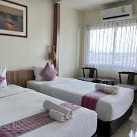 โรงแรมหลักร้อย ในเมืองนคร
