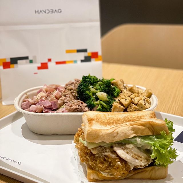 創意三文治🥪x爆多料健康沙律🙈