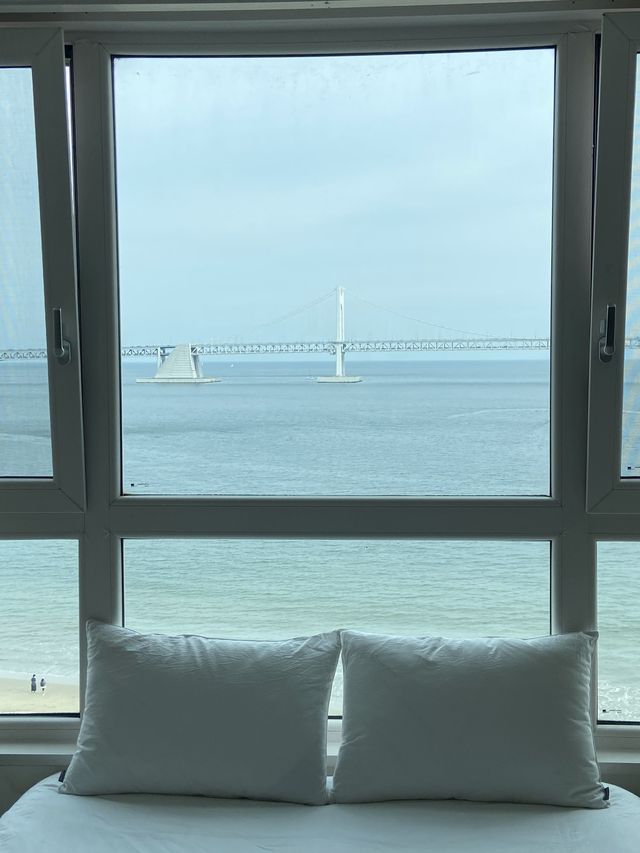 광안대교 뷰로 하루종일 창밖만 보게 되는 에어비앤비 감성숙소 “오늘, 그리다”