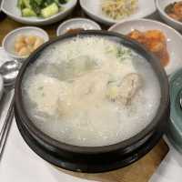 부산에서 담백 깔끔한 삼계탕이 먹고 싶다면 ‘사헌삼계탕’