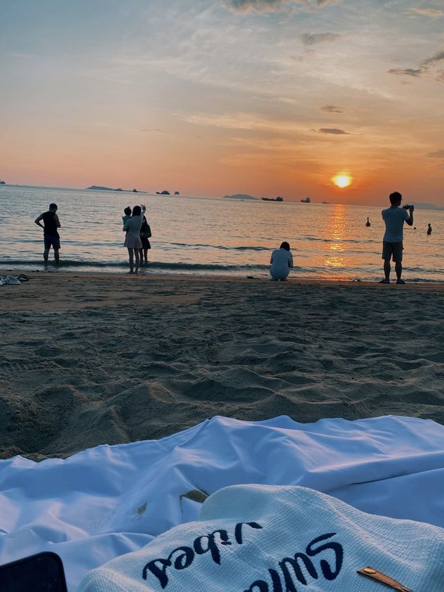 SANYA BAY BEACH AFTER LOCKDOWN 