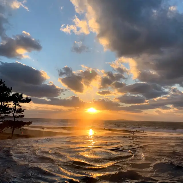 노을을 감상할 수 있는 인피니티풀, 아일랜드 리솜 🏝 