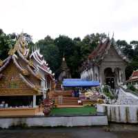 วัดพระธาตุผาเงา 