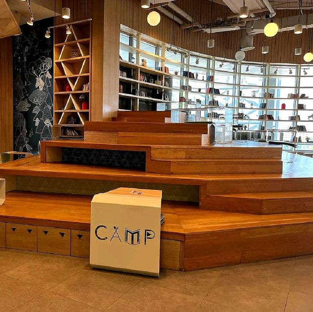 Creative And Meeting Place MAYA 