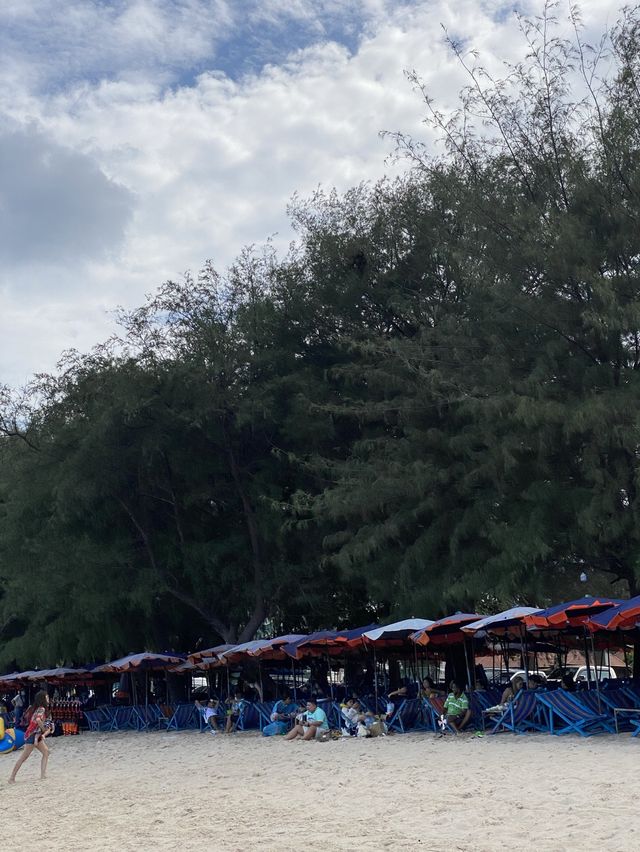 หาดชะอำ หาดสาธารณะที่ใครๆก้อรู้จัก