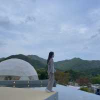 360도 산 뷰 감상할 수 있는 카페
