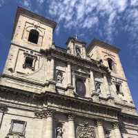 Walking tour in old Spanish capital Toledo