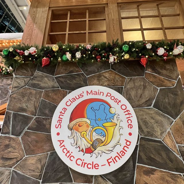 來自芬蘭聖誕老人村🎅🏻 寄明信片比聖誕老人☺️