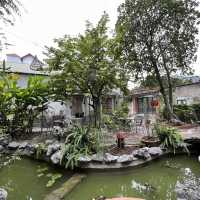 enjoy Vietnamese cuisine outdoors 