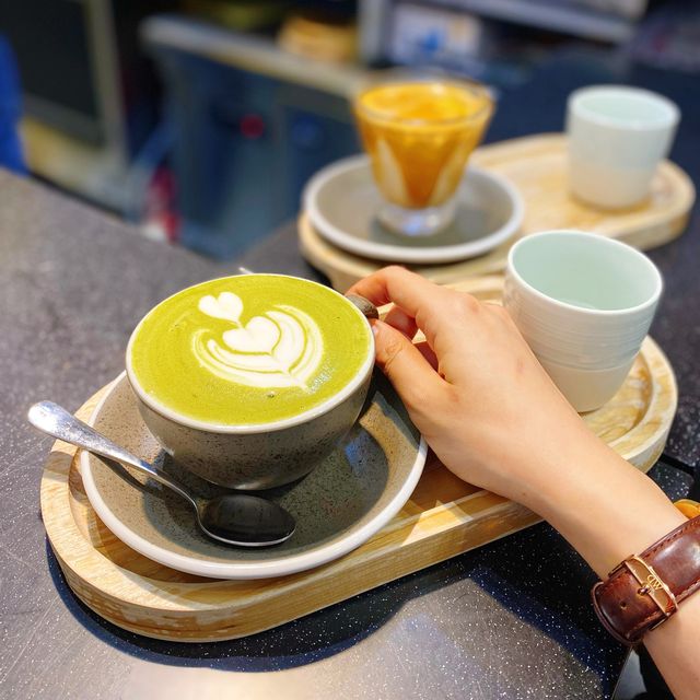 除咗BE WATER ,仲可以BE COFFEE 💛  除咗BE WATER ,仲可以BE COFFEE 💛