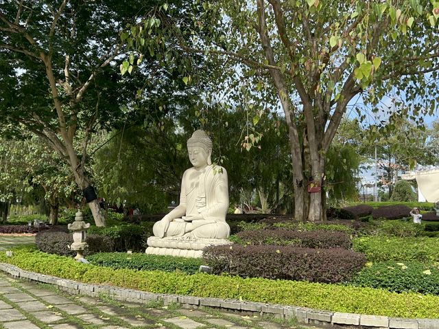 Fo Guang Shan Dong Zen Temple