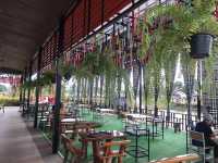 โปงลาง คาเฟ่