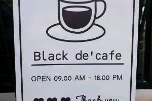 Black de’ cafe 🌿เขาใหญ่ 

⛰️คาเฟ่น่านั่งสไตล์โมเดิร์น บรรยากาศชิลล์ๆ นั่งสบาย☕️ ที่นั่งมีทั้งโซนด้านในที่เป็นห้องแอร์ และโซนด้านนอกสำหรับนั่งรับลมชมวิว 🛋 

มีเมนูเครื่องดื่ม🍹🧁 และขนมทานเล่นให้เลือกสรรมากมาย เมนูส่วนใหญ่จะเน้นโฮมเมดเป็นหลัก รับรองว่าอร่อยทุกอย่างจริงๆ ใครผ่านมาแถวนี้ต้องมาลองให้ได้เลย😋 

#กินเที่ยวกับฮะโหน่ง #เขาใหญ่ #blackdecafe #นครราชสีมา