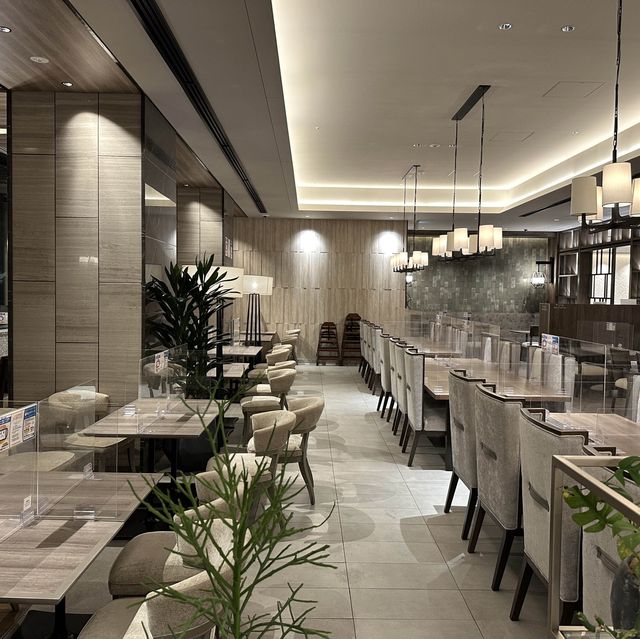 ホテル京阪名古屋のフロントと館内設備