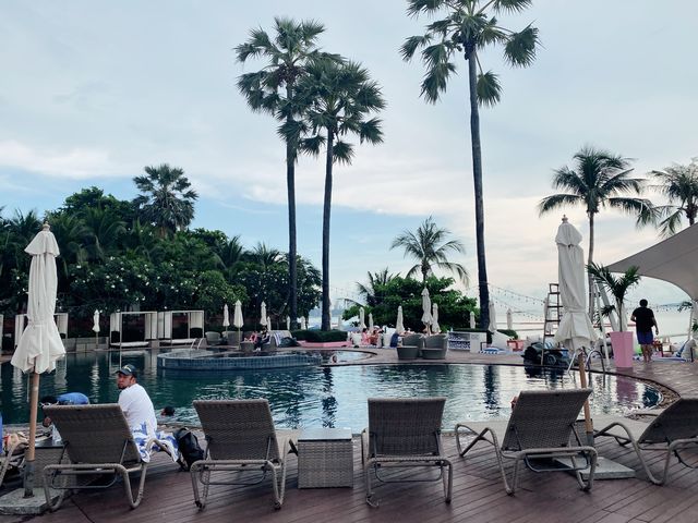 Pullman Pattaya Hotel G ที่พักเลิศติดทะเล