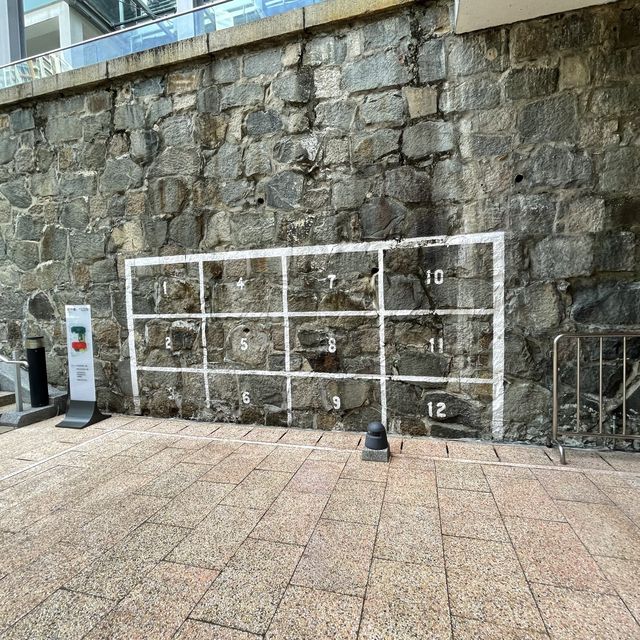 充滿藝術寧靜的小花園
