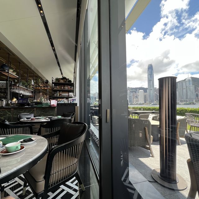 六公館，對住維港，食個早 lunch
