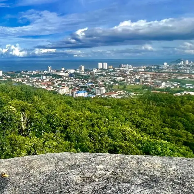 Viewpoint at Khao Hin Lek fai 