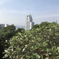 เขาพระตำหนักแห่งเมืองพัทยา