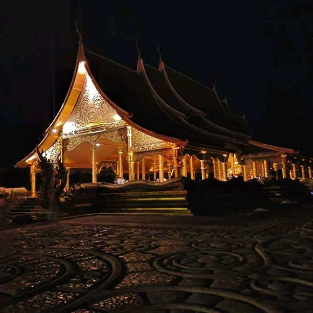 วัดเรืองแสง วัดสิรินทรวรารามภูพร้าว จ.อุบลราชธานี