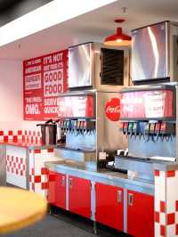 "FIVE GUYS，快啲去试吓特色奶昔"