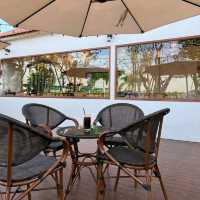 Brizo Cafe & Booze 