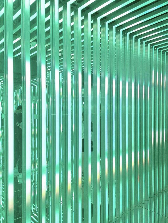 山頂特色光影展💡