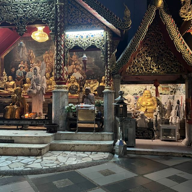 Visit the Doi Suthep Temple in Chiangmai