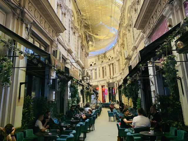 羅馬尼亞景點-Macca Villacrosse passage