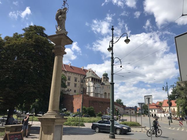 เที่ยวชมปราสาท Wawel 🇵🇱 ที่เมืองคราคูฟ โปแลนด์