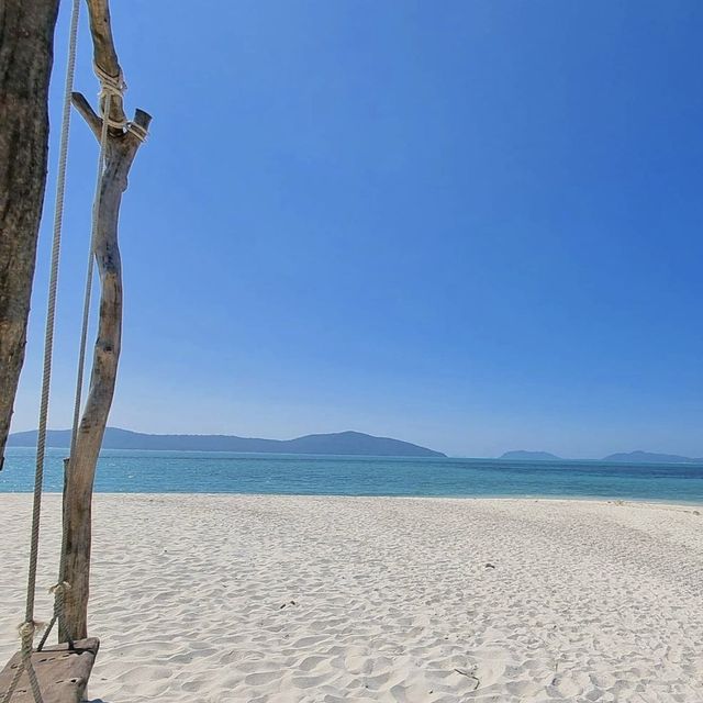 ที่พักหรู ราคาไม่แพงติดริมหาด @เกาะสมุย