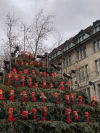 Christmas Carol-ing in the one of the most Christmassy places in the World ! 