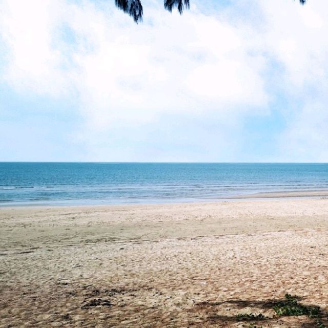 ไปเดินเล่นหาดวนกร หาดกว้างที่สุดในจ.ประจวบฯ