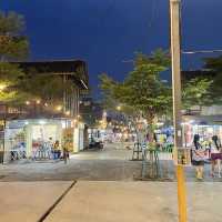 ตลาดนัดเรือบิน