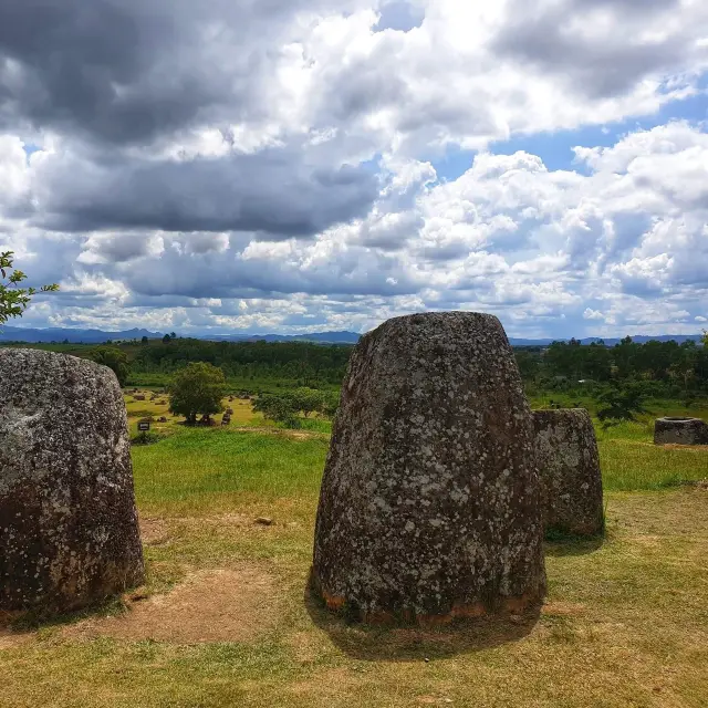 Plain of Jar In Xieng khuang 