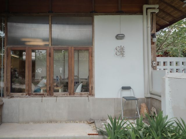 คาเฟ่บ้านไม้ cozy ที่ผสมผสานความล้านนาได้อย่างลงตั