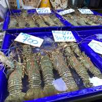 ตลาดสด ลานโพธิ์ นาเกลือ เมืองพัทยา