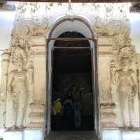 Dambulla Cave Temple