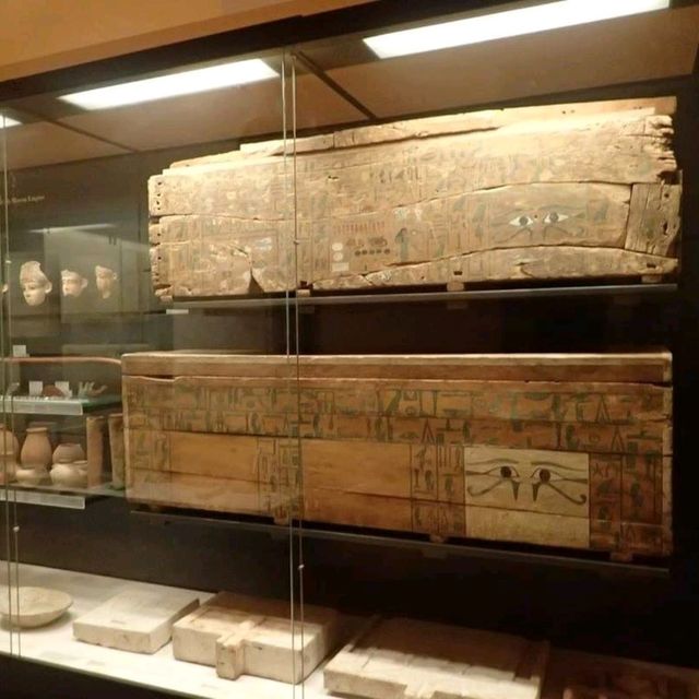 Lourve - The World Most Popular Musuem